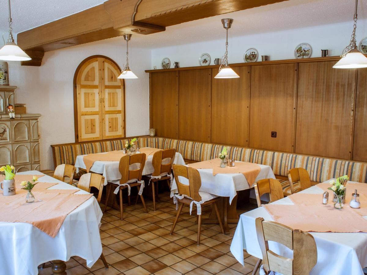 Gasthof Zur Behringersmuehle Goessweinstein Exterior photo